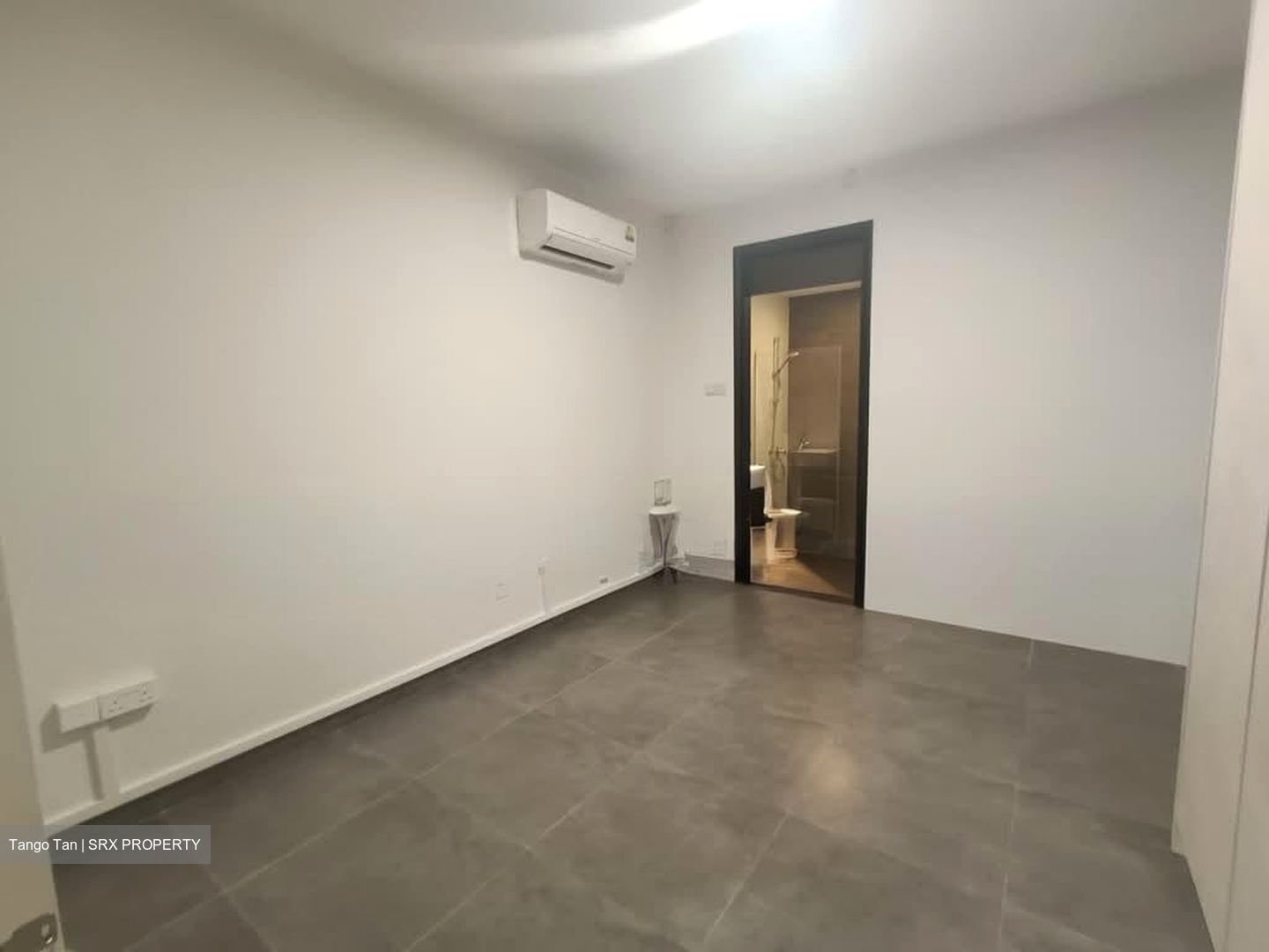 The Modules (D15), Office #575790301